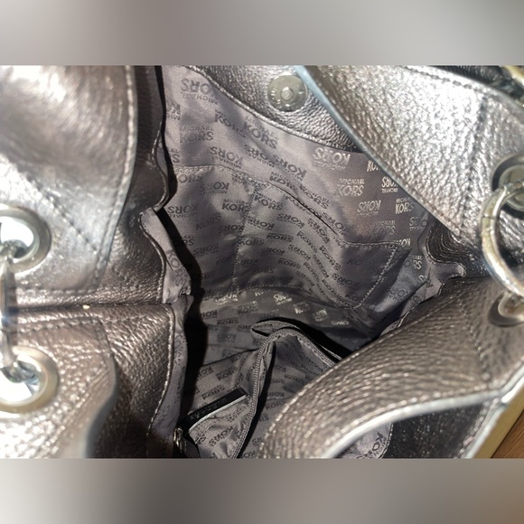 MICHAEL KORS PURSE - Picture 4 of 5